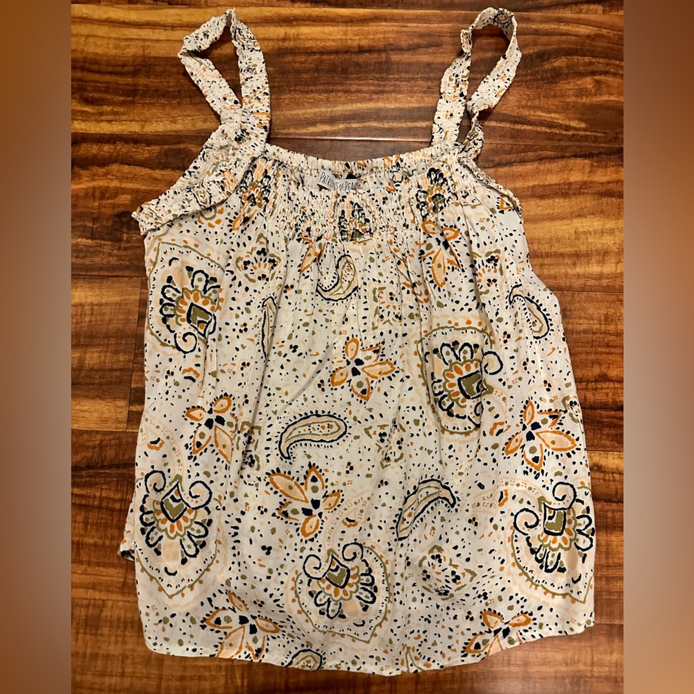 Sleeveless bohemian print blouse